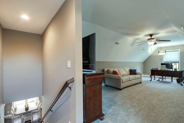 8346 Shoregate Lane, Knoxville, TN 37938