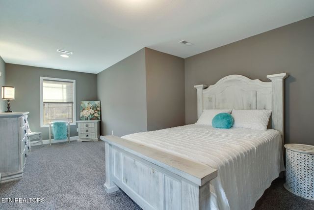 8346 Shoregate Lane, Knoxville, TN 37938