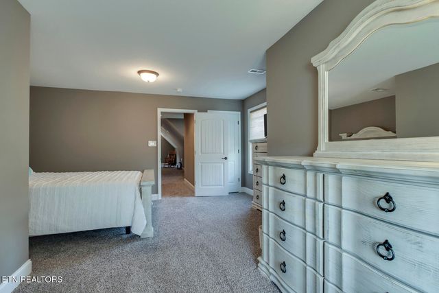 8346 Shoregate Lane, Knoxville, TN 37938