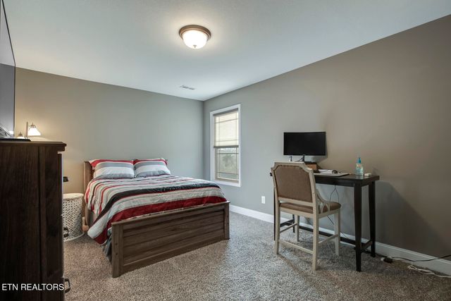 8346 Shoregate Lane, Knoxville, TN 37938