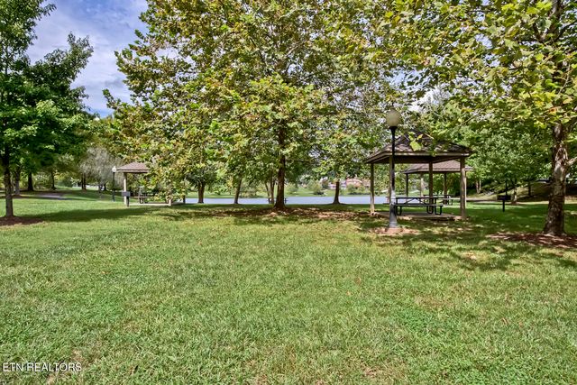 8346 Shoregate Lane, Knoxville, TN 37938