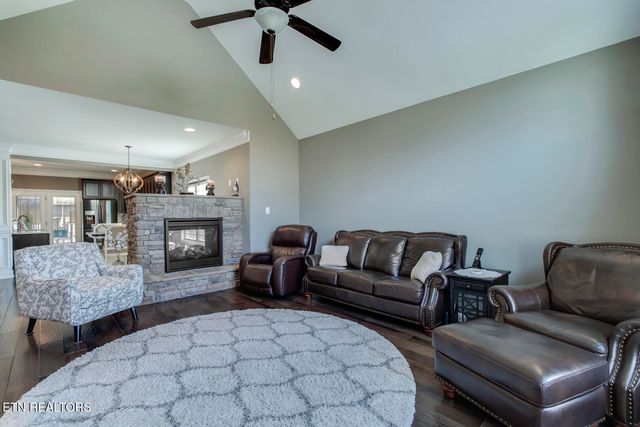 8346 Shoregate Lane, Knoxville, TN 37938