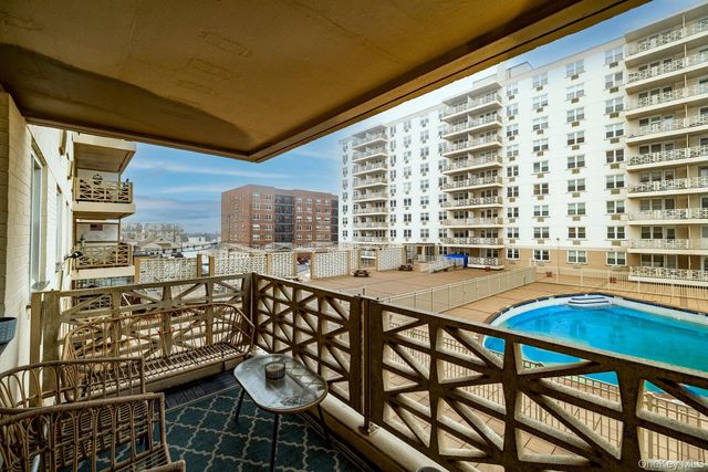 430 Shore Road 2E, Long Beach, NY 11561