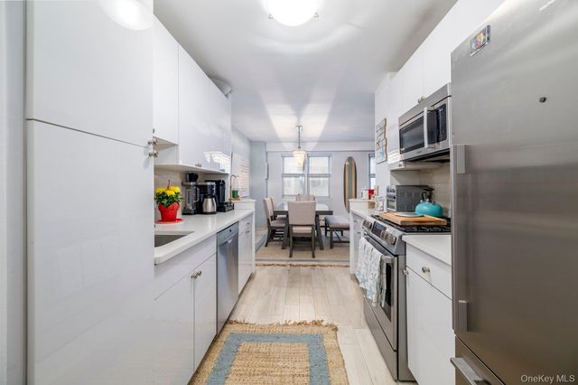 430 Shore Road 2E, Long Beach, NY 11561