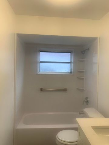9350 NW 38th Place, Sunrise, FL 33351