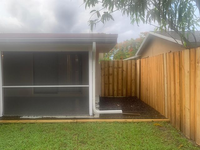 9350 NW 38th Place, Sunrise, FL 33351