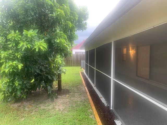 9350 NW 38th Place, Sunrise, FL 33351