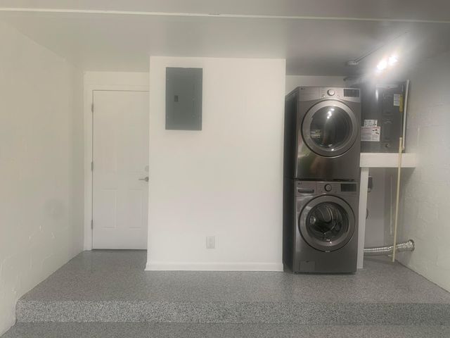 9350 NW 38th Place, Sunrise, FL 33351