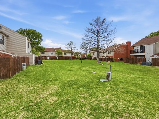 214 Samuel Boulevard 1 H, Coppell, TX 75019