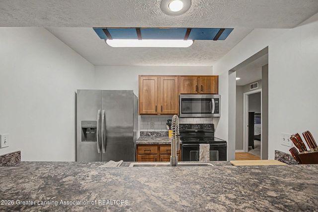 914 Carom Circle 158, Mason, MI 48854