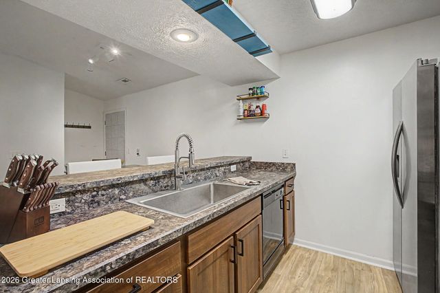 914 Carom Circle 158, Mason, MI 48854