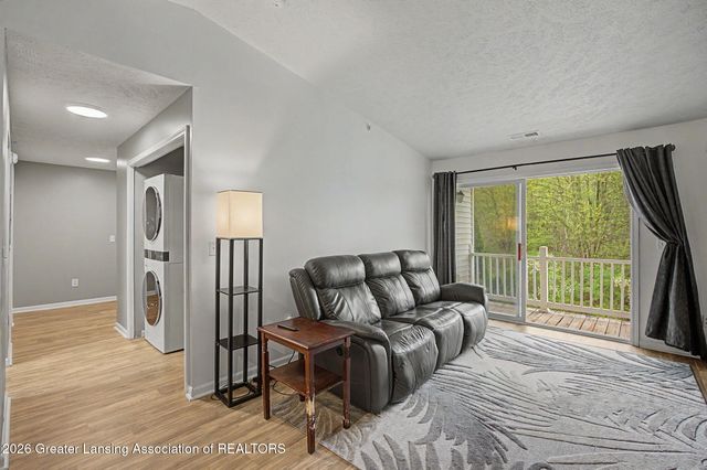 914 Carom Circle 158, Mason, MI 48854