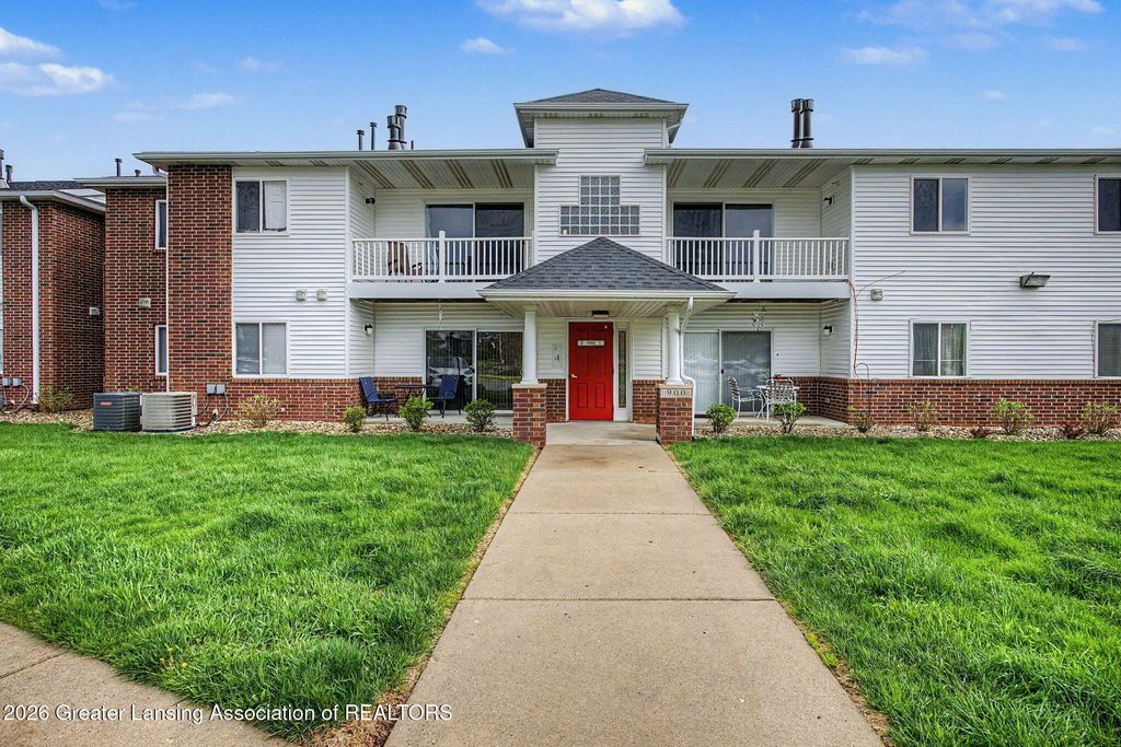 914 Carom Circle 158, Mason, MI 48854