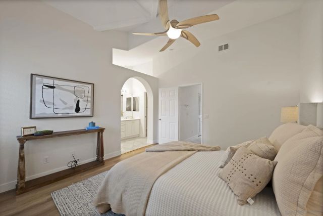 12559 El Camino Real B, San Diego, CA 92130