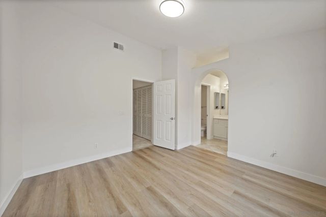 12559 El Camino Real B, San Diego, CA 92130