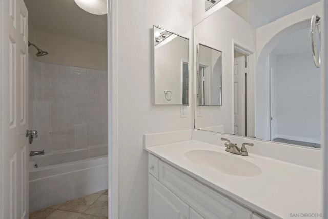 12559 El Camino Real B, San Diego, CA 92130