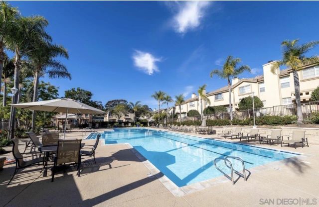 12559 El Camino Real B, San Diego, CA 92130