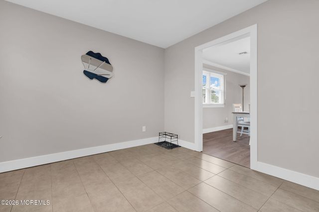 39 Green Island Road, Toms River, NJ 08753