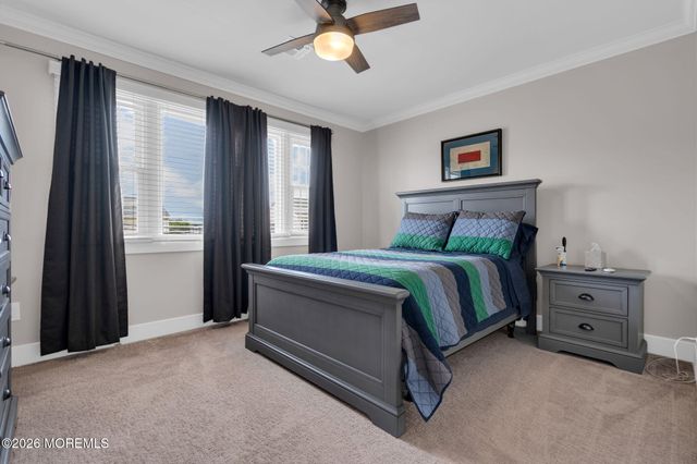 39 Green Island Road, Toms River, NJ 08753