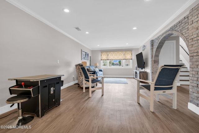 39 Green Island Road, Toms River, NJ 08753