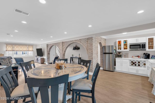 39 Green Island Road, Toms River, NJ 08753