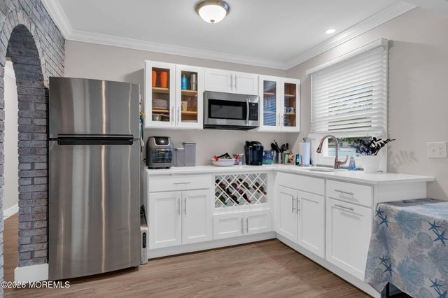 39 Green Island Road, Toms River, NJ 08753