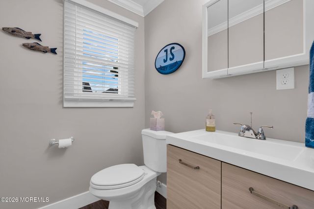 39 Green Island Road, Toms River, NJ 08753