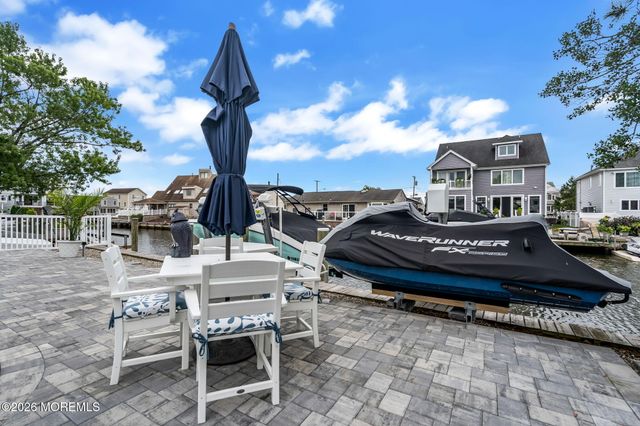 39 Green Island Road, Toms River, NJ 08753