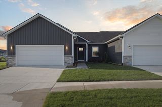 246 Marion Oaks Dr Drive, Howell, MI 48843