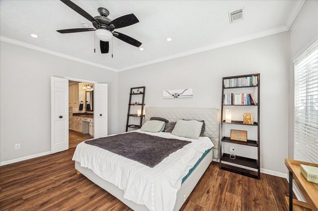 11415 Del Monte Drive, Houston, TX 77077