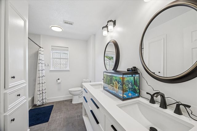 11415 Del Monte Drive, Houston, TX 77077