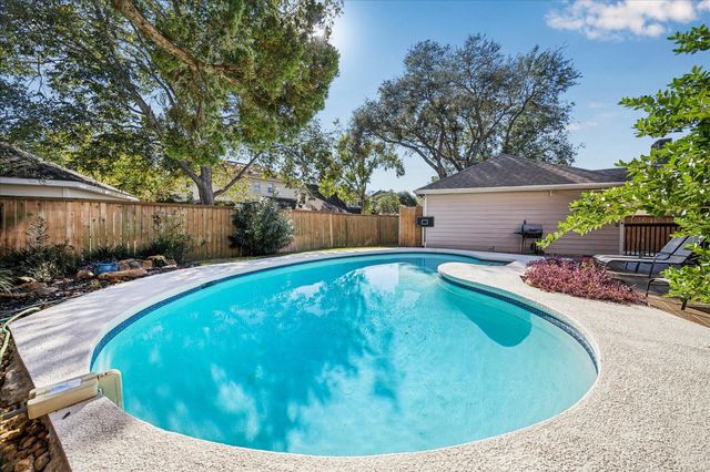 11415 Del Monte Drive, Houston, TX 77077