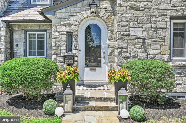 98 HIGHLAND AVE, Ephrata, PA 17522
