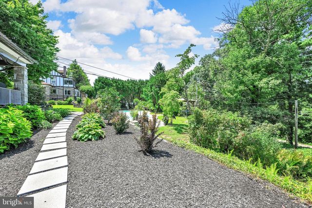 98 HIGHLAND AVE, Ephrata, PA 17522