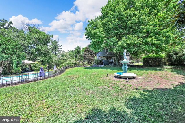 98 HIGHLAND AVE, Ephrata, PA 17522
