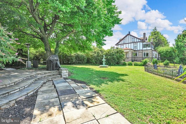 98 HIGHLAND AVE, Ephrata, PA 17522