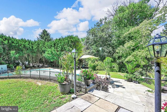 98 HIGHLAND AVE, Ephrata, PA 17522