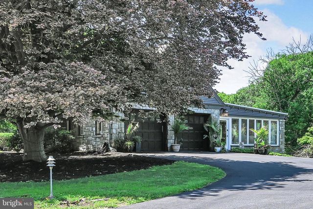 98 HIGHLAND AVE, Ephrata, PA 17522