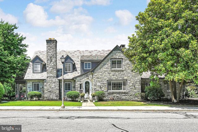 98 HIGHLAND AVE, Ephrata, PA 17522