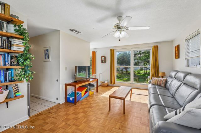 1189 CROWN Drive, Jacksonville, FL 32221
