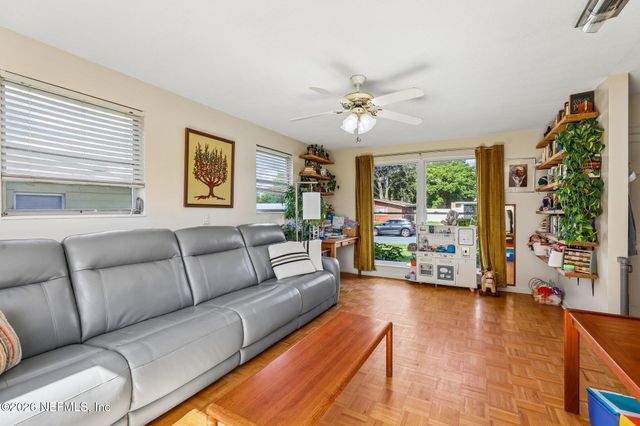 1189 CROWN Drive, Jacksonville, FL 32221