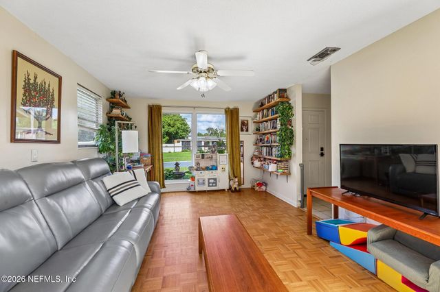 1189 CROWN Drive, Jacksonville, FL 32221