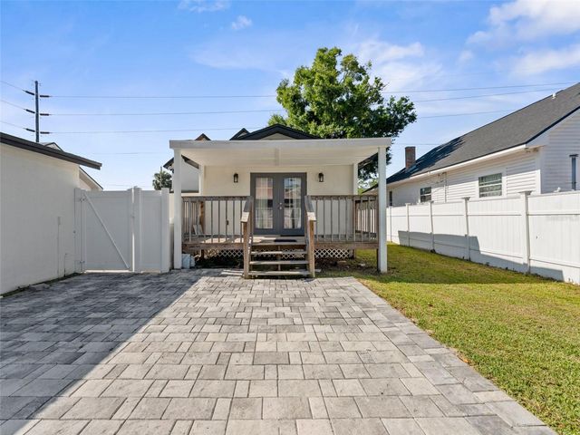 2903 W IVY STREET, Tampa, FL 33607