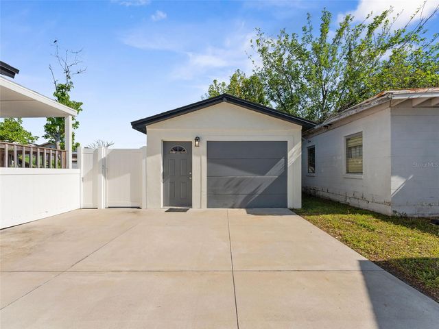 2903 W IVY STREET, Tampa, FL 33607