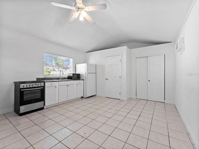 2903 W IVY STREET, Tampa, FL 33607