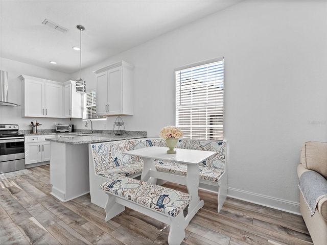 2903 W IVY STREET, Tampa, FL 33607