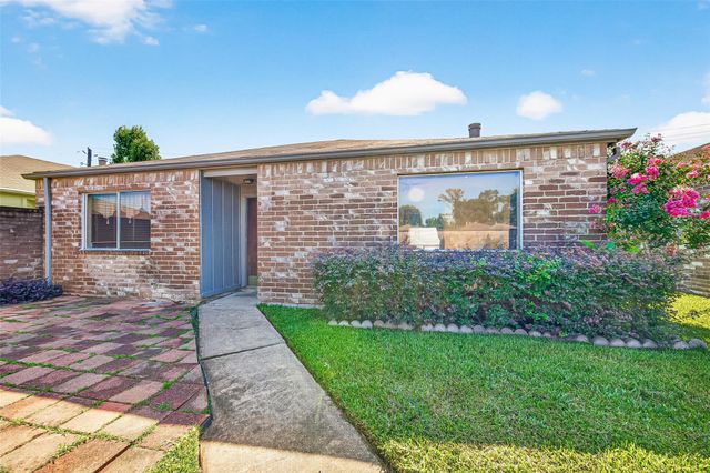 9407 Keegans Wood Drive, Houston, TX 77083