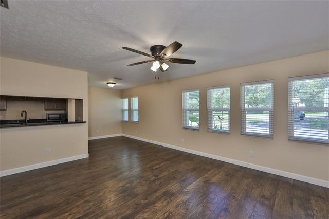 105 N KINGSWAY ROAD, Seffner, FL 33584