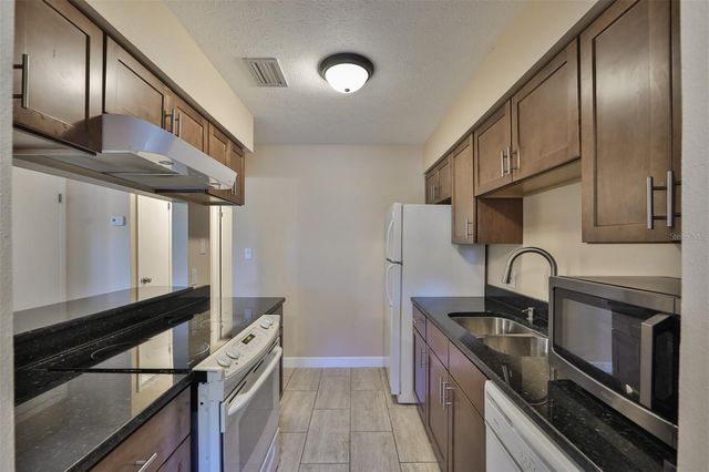 105 N KINGSWAY ROAD, Seffner, FL 33584