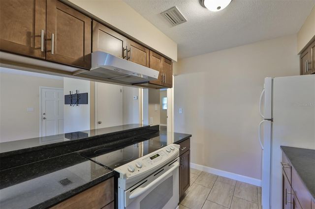 105 N KINGSWAY ROAD, Seffner, FL 33584